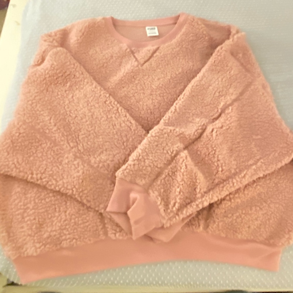 PINK sweater fluffy